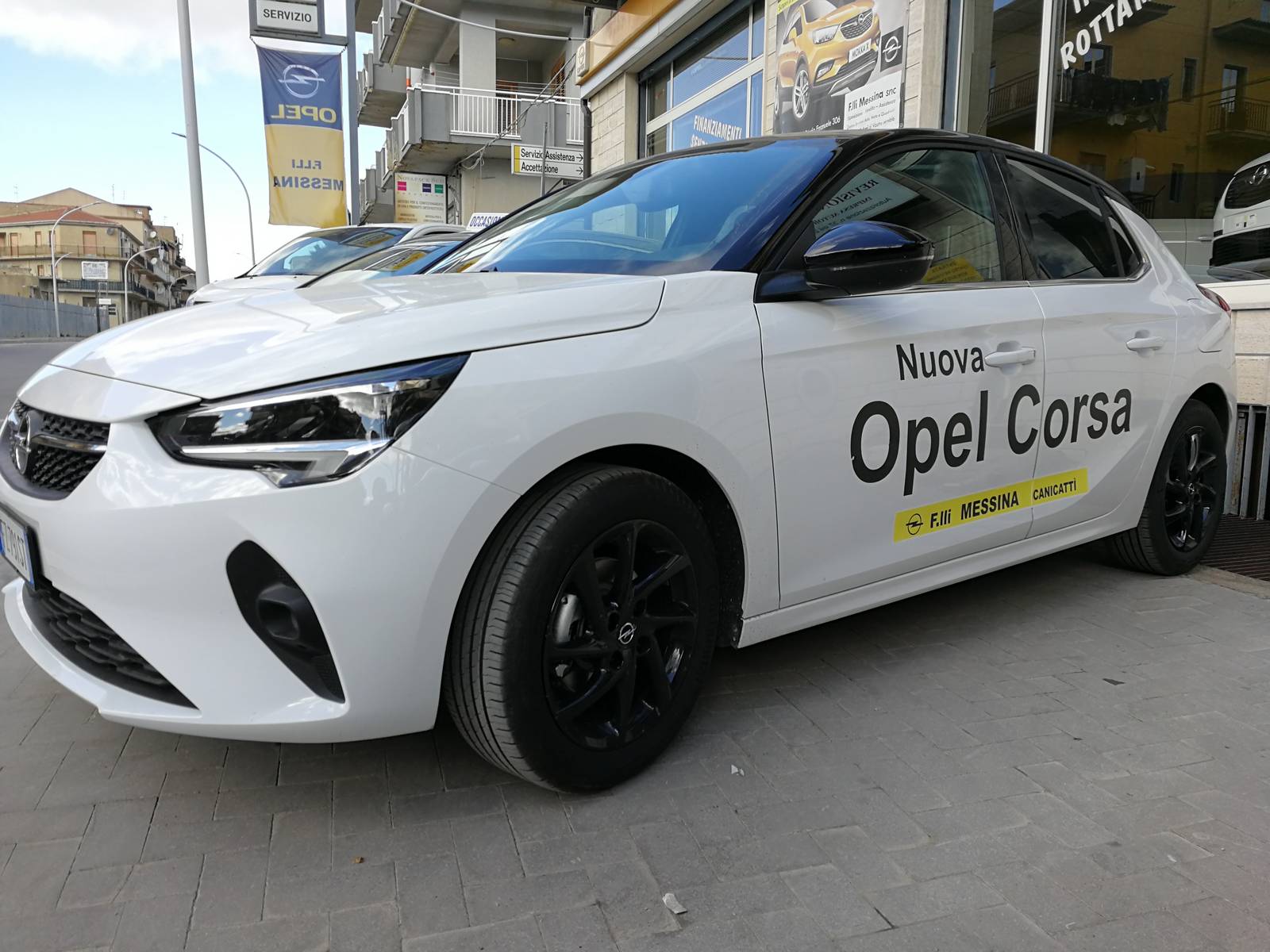 Noleggio auto canicattì Opel Corsa